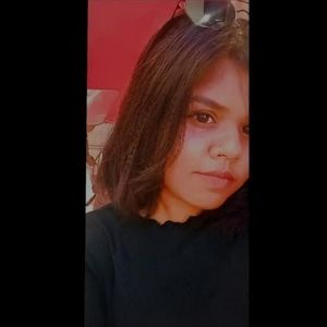 Meet your Posher, Anushka